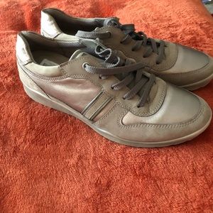 Ecco Women’s Shoes (Sneakers) Size 40EU - 9,9/5US